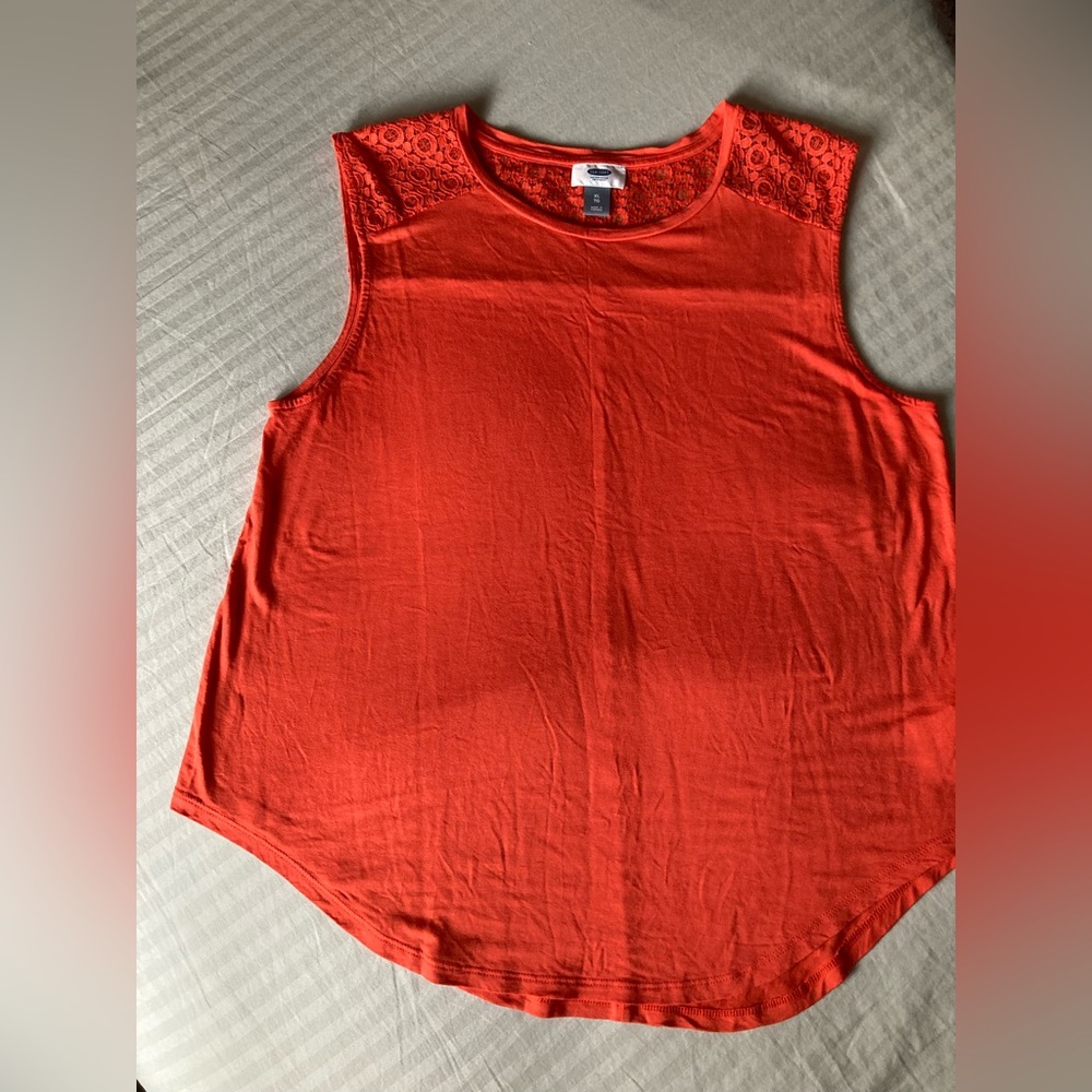 Old Navy top
